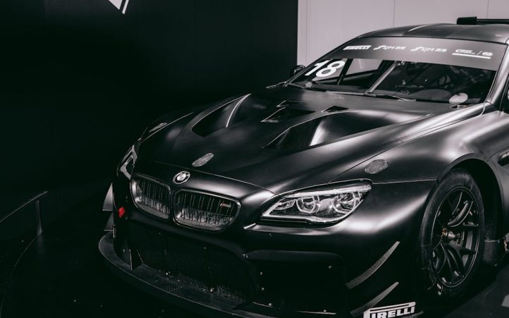 découvrez le monde fascinant des expositions automobiles, où passion, innovation et design se rencontrent. explorez les dernières tendances en matière de technologie automobile, admirez des modèles emblématiques et rencontrez des experts du secteur lors de ces événements incontournables pour tous les amateurs de voiture.