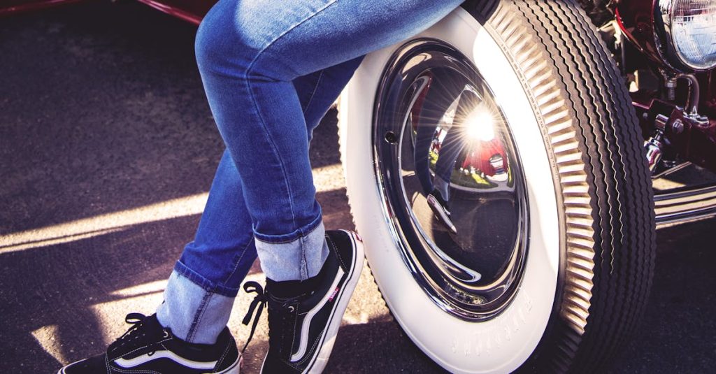 découvrez les dernières tendances de la mode automobile qui allient style et performance. explorez comment l'esthétique des véhicules évolue et influence le design, le luxe et l'innovation dans le secteur automobile.