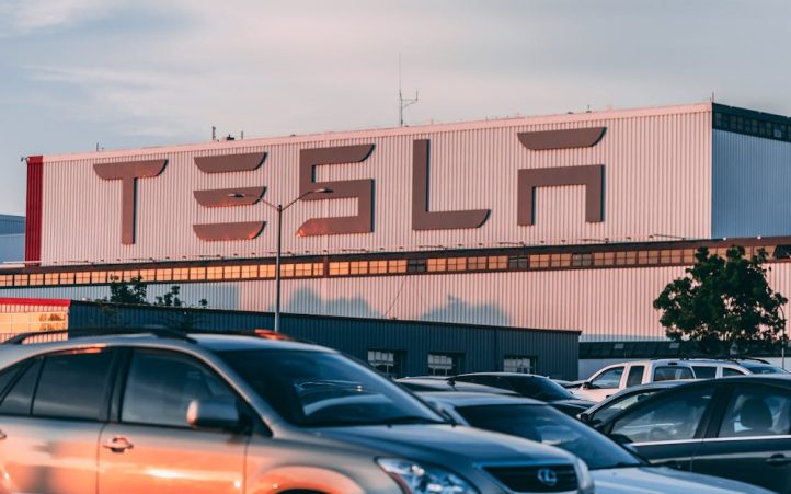 découvrez tout sur les véhicules électriques : technologie innovante, avantages écologiques, choix de modèles, conseils d'achat et informations sur les infrastructures de recharge pour un avenir durable.