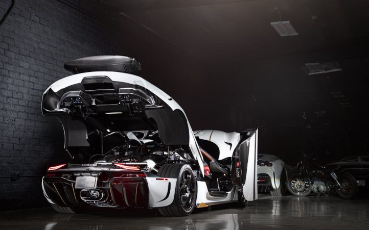 découvrez l'univers fascinant des voitures de luxe, où le raffinement et la performance se rencontrent. explorez notre sélection des voitures les plus chères qui définissent l'élégance et l'ingéniosité automobile.