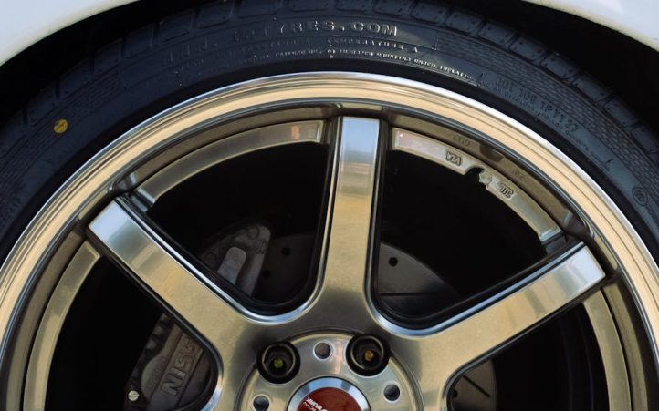 découvrez nos conseils essentiels pour l'entretien de votre voiture. apprenez les meilleures pratiques pour prolonger la durée de vie de votre véhicule, effectuer des réparations simples et assurer votre sécurité sur la route. ne laissez pas votre voiture à la merci des pannes, prenez soin d'elle dès aujourd'hui !